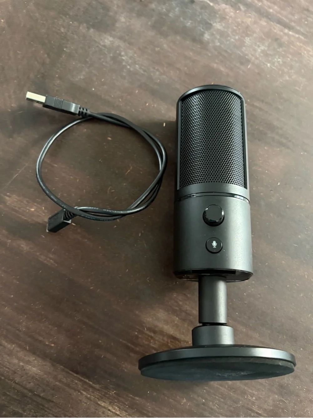 Razer Seiren X USB Streaming Microphone: Professional Grade